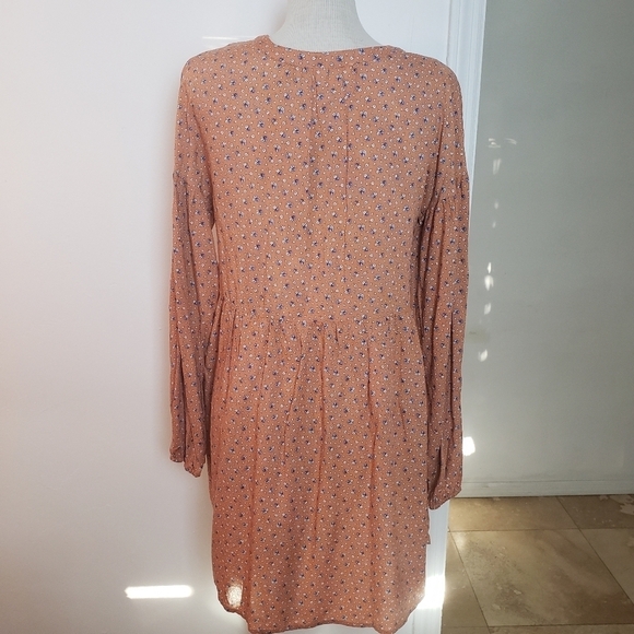 Kori America V Neck Lattice Tan Floral Long Sleeve Women's Dress Size M NWT - Picture 2 of 5